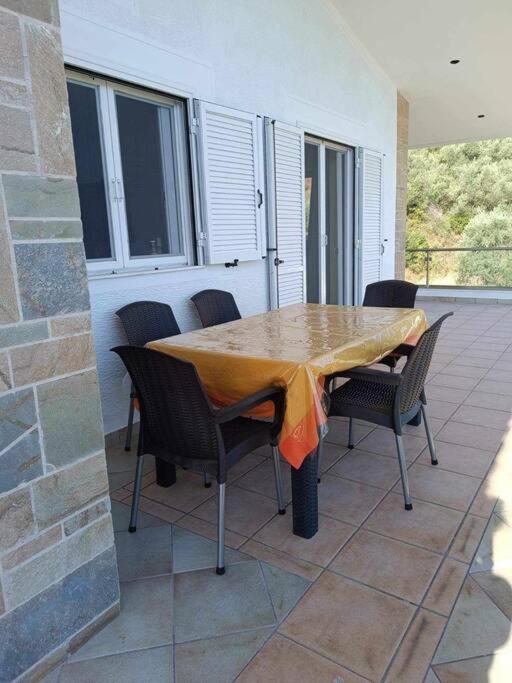 Apartamento Ολόκληρος Όροφος Αγροτική Οικία Néos Pírgos Exterior foto