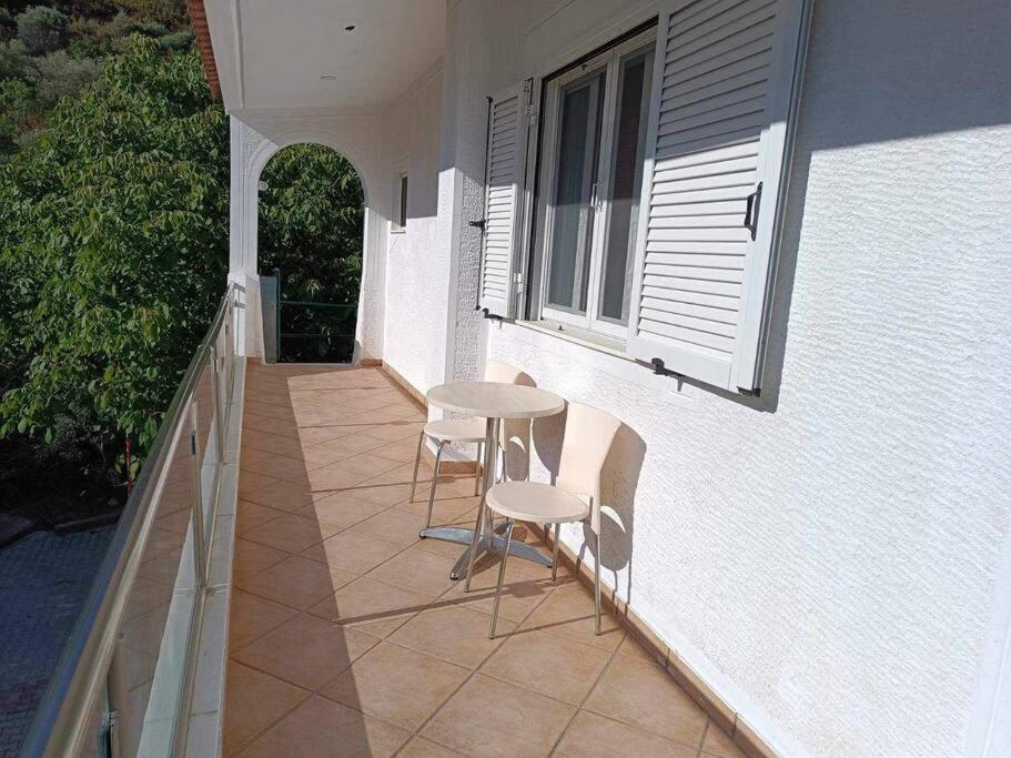 Apartamento Ολόκληρος Όροφος Αγροτική Οικία Néos Pírgos Exterior foto